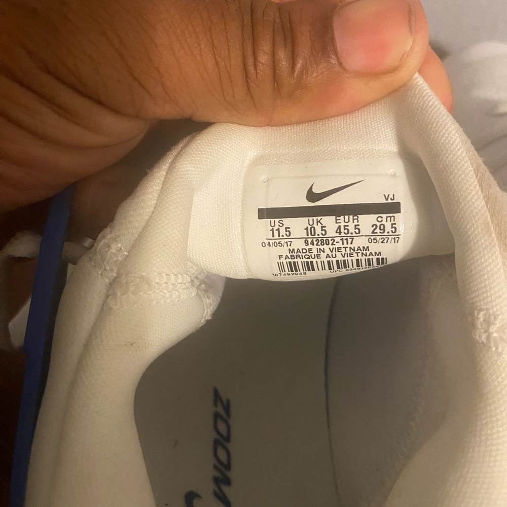 Nike Kids Sneakers in Blue and White Nike zoom shift - Picture 4 of 7